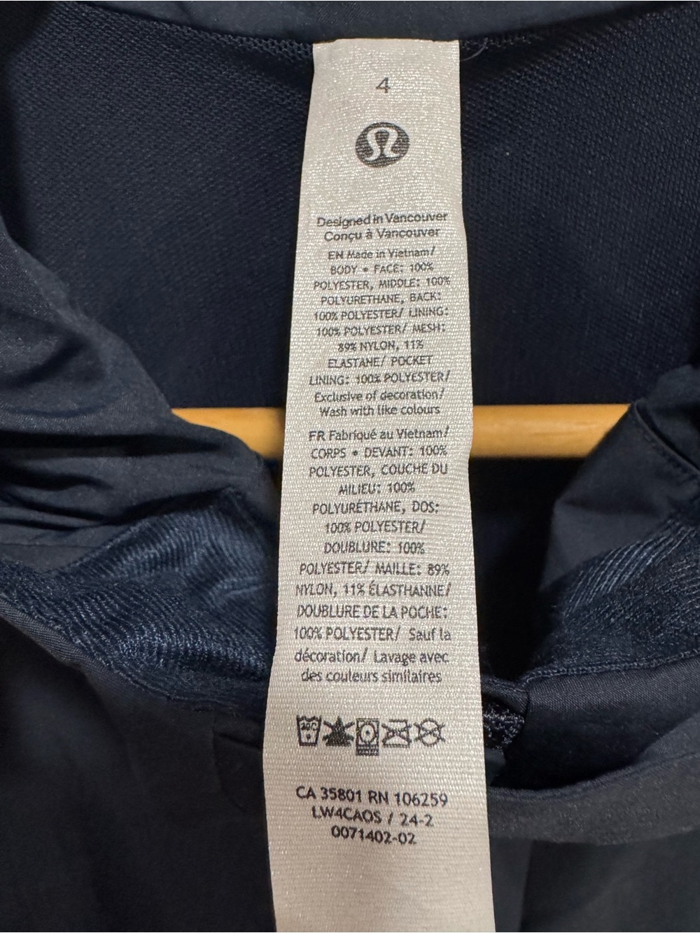 Lululemon Rain Rebel Jacket in True Navy Sz 4 - Picture 5 of 12
